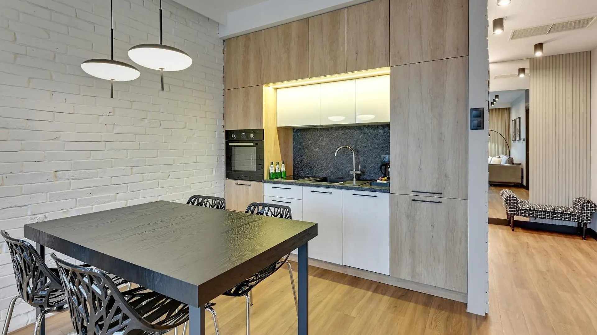 Montevideo Centrum 15 By Grand Apartments ソポト