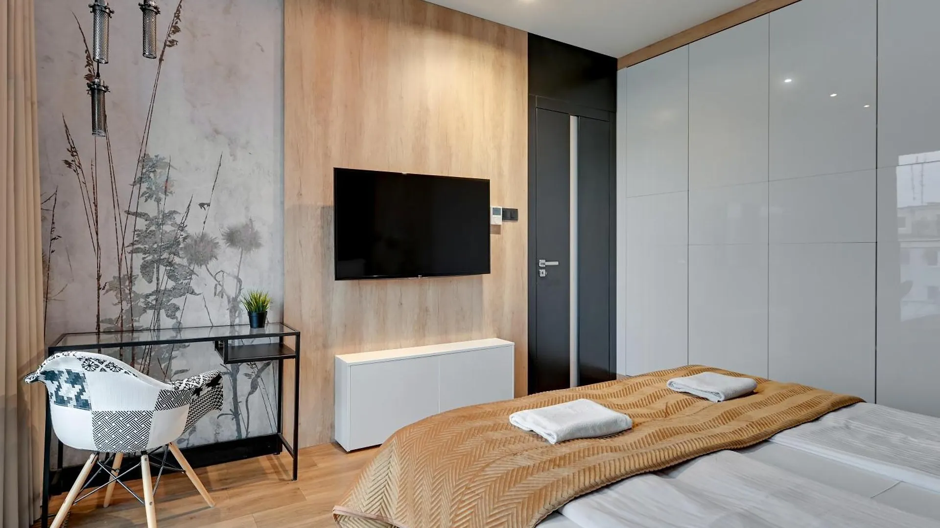 Montevideo Centrum 15 By Grand Apartments ソポト ポーランド